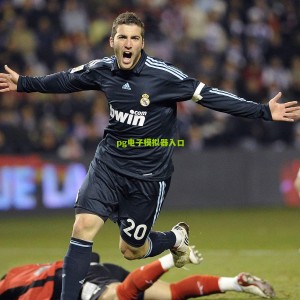 小甲A联赛广西赛区燃情揭幕，六大组别五百名足球小将绿茵逐梦